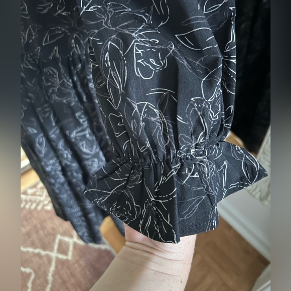 Roolee Black Long Sleeve Floral Dress - Picture 4 of 7